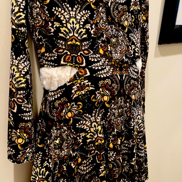 Genuine Volcom Dress - Picture 3 of 3